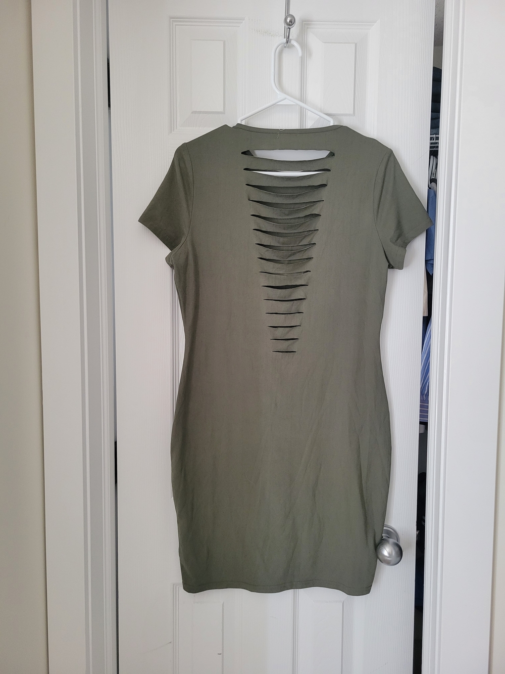Everyday Olive Short Sleeve Mini Dress Size M - Picture 2 of 2